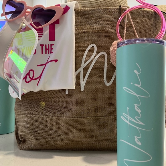 NEW Personalized letter “M” beach tote. - Picture 7 of 7